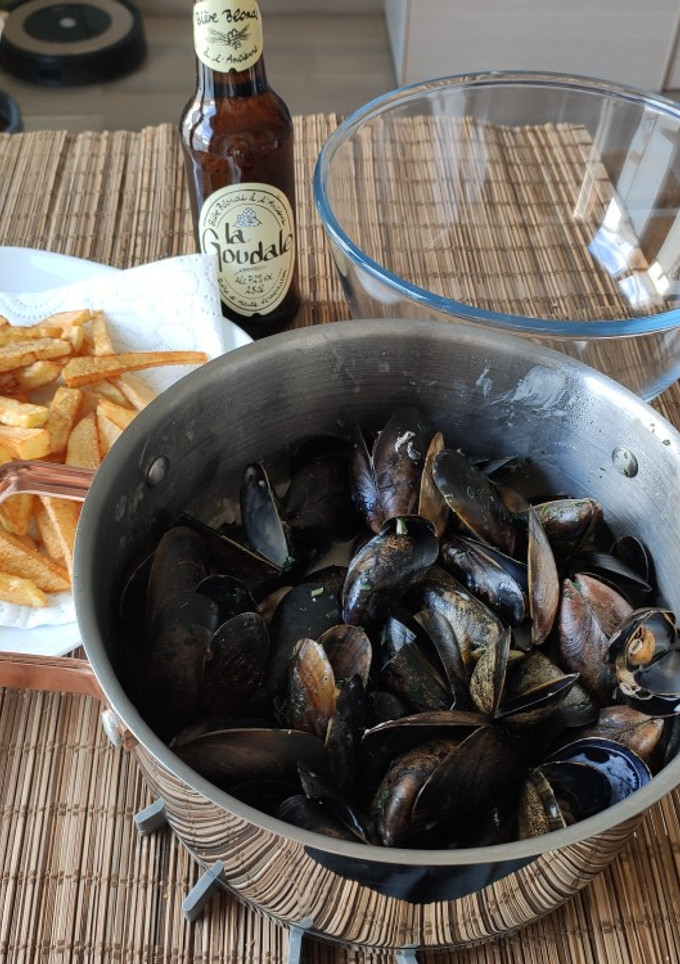 Una foto de Mejillones al roquefort