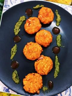 मुड़ी यानी मुरमुरे की पेटीस(murmure ki patties recipe in hindi) रेसिपी मुख्य फोटो