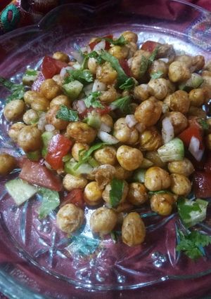 ચણા ચાટ(Chana Chaat recipe in Gujarati) રેસીપી મુખ્ય ફોટો