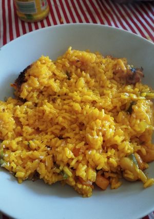 Una foto de Arroz con calamares y gambas
