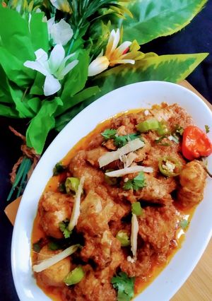 A picture of Achari chicken karahi😋.
