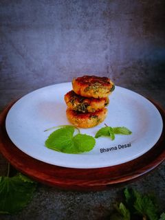 બ્રાહ્મી ટિક્કી. (Brahmi Leaves Tikki Recipe in Gujarati) રેસીપી મુખ્ય ફોટો