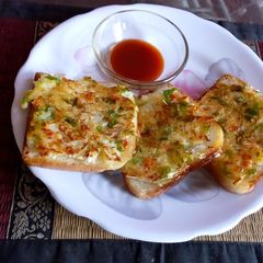 A picture of Bread pizza.