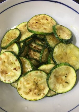 油煎櫛瓜片 的食譜成品照片