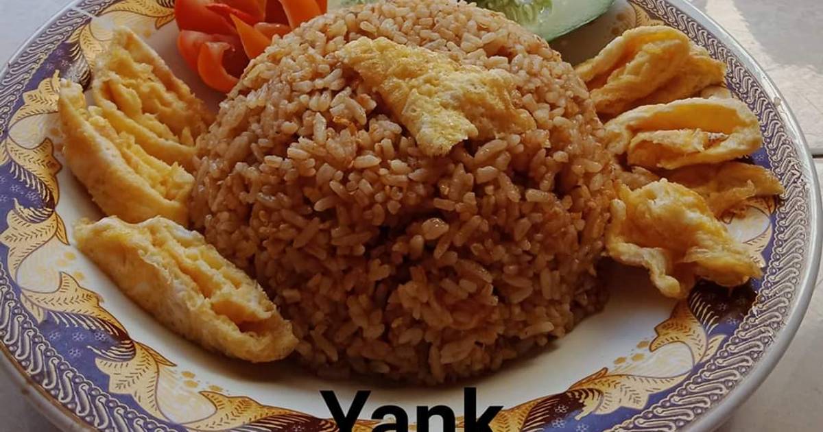 Resep Nasi goreng istimewa  oleh yank Cookpad