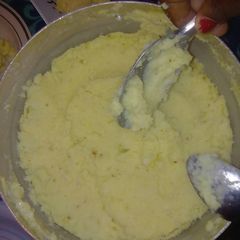 A picture of Pap with fish spice.