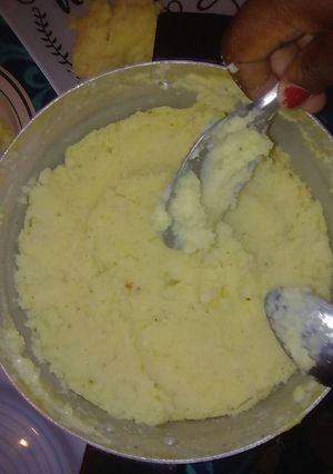 A picture of Pap with fish spice.