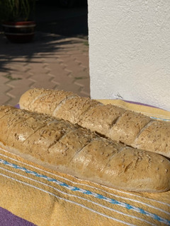 Una foto de Pan rústico natural (Baguette)