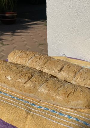 Una foto de Pan rústico natural (Baguette)