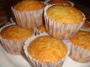 Una foto de cupcakes platano y chocolate