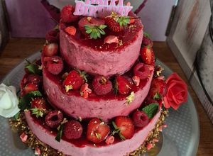 Une photo de 🍓✨ L'entremets Le Rubis des Bois