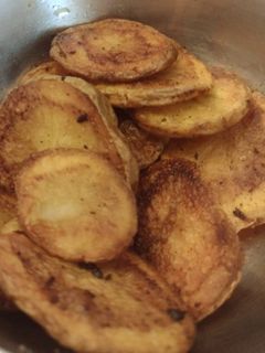 আলু ভাজা(Aloo bhaja recipe in Bengali) রেসিপির প্রধান ছবি