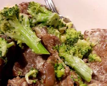 Ready to Serve Steak  Broccoli in Garlic Cream sauce Practical Delicious