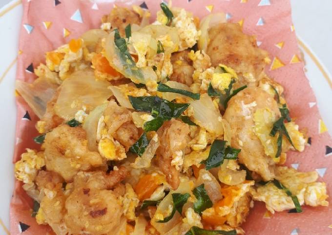 Udang mentega saos telur asin