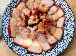 Hình của món Thịt ba rọi xá xíu.