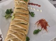 Una foto de zucchini salteado
