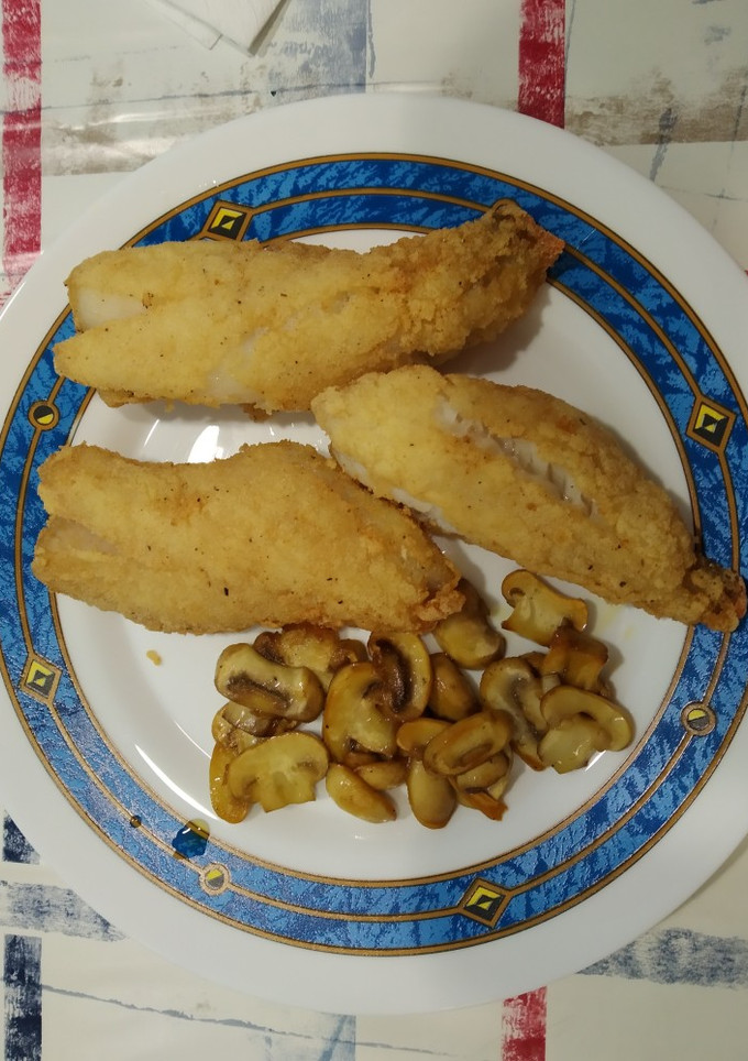 Una foto de Lomos de gallineta con champiñones