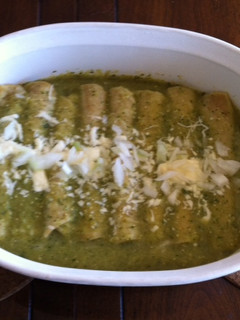 Una foto de Enchiladas de frijol con queso