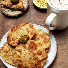 A picture of Urad dal poori.