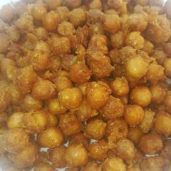 Deep fried chick peas A picture of Deep fried chick peas.