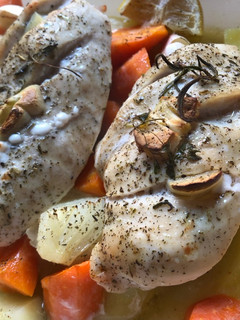 Una foto de Pechugas de pollo al horno 🐓🥕🥔