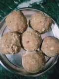 Atta ke ladoo