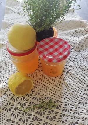 Une photo de Gelée de thym et citron