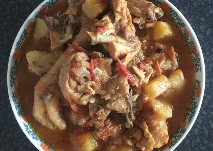 Chicken stew tomato and pineapple