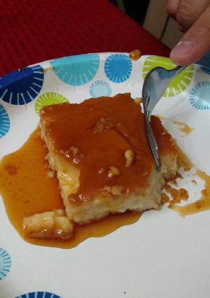 A picture of Mom's Flan (double batch).