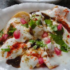 A picture of Bhalla-Papdi Chaat.