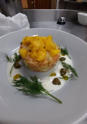 Una foto de Tartare de salmón rosado