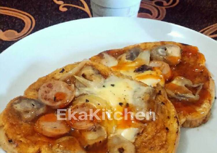 Resep Pizza roti tawar jamur sosis Anti Gagal
