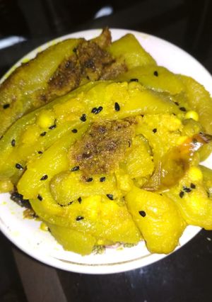 পটল চচ্চড়ি (patol chacchori recipe in Bengali) রেসিপির প্রধান ছবি