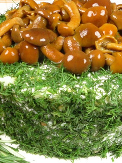 Фото Салат "Грибная поляна" на праздничном столе | "Mushroom glade" salad on the festive table.