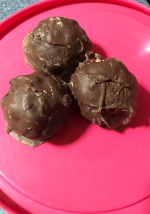 A picture of Coconut Balls.
