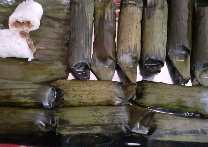 Lemper abon sapi