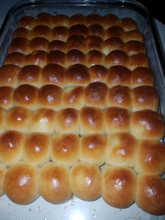 A picture of Cheese bread ball.