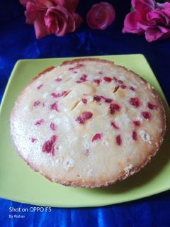 দুধ দিয়ে সুজির কেক (Dudh diye sujir cake recipe in bengali) রেসিপির প্রধান ছবি