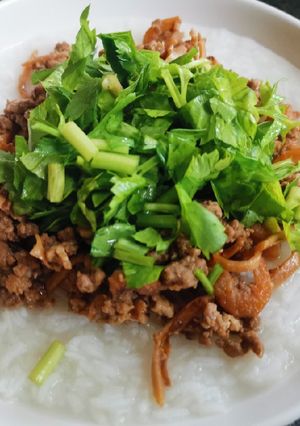 รูปของ ข้าวต้มหมูสับทรงเครื่อง