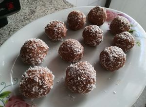 Una foto de Cocadas (sin hornear) Cetogénica/Keto/ Método Grez