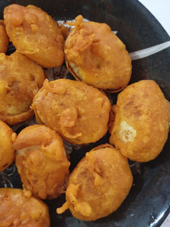 A picture of Egg pakora.