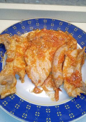 Foto di Tris di carne di maiale aromatizzata con pomodorini