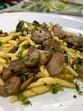 Trofie Fresche con Funghi Champignon