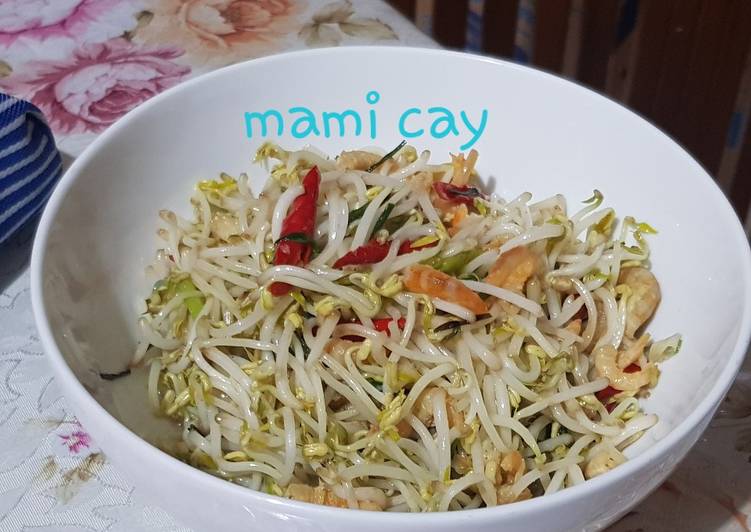 Cara Gampang Menyiapkan Tumis Taoge Kucai Ebi yang Bikin Ngiler