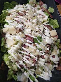 Una foto de Ensalada bacon & césar