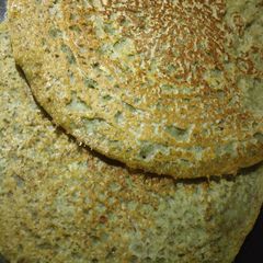 A picture of Sprouted green gram chilla.