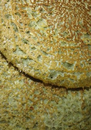 A picture of Sprouted green gram chilla.