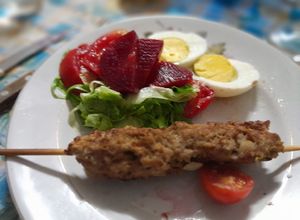 Una foto de Kebab árabe a la uruguaya