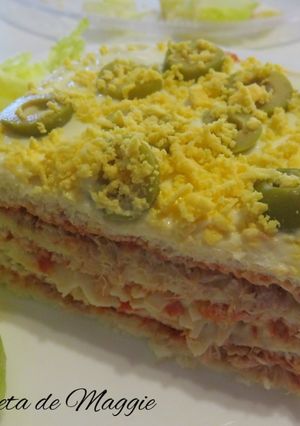 Una foto de Pastel frío de atún y surimi