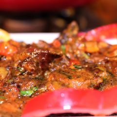 A picture of Hot Chillies chicken curry.